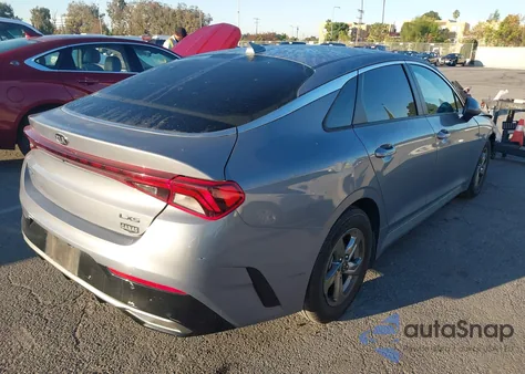 2021 Kia K5 Lxs z USA, uszkodzony, nr VIN 5XXG14J27MG045721